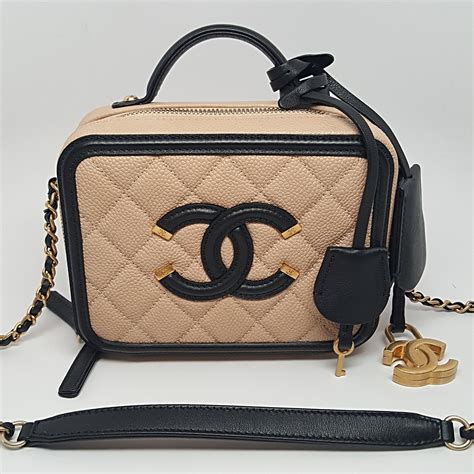 chanel vanity case medium beige|chanel crossbody vanity bag.